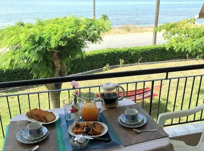 Seaside Apartment *